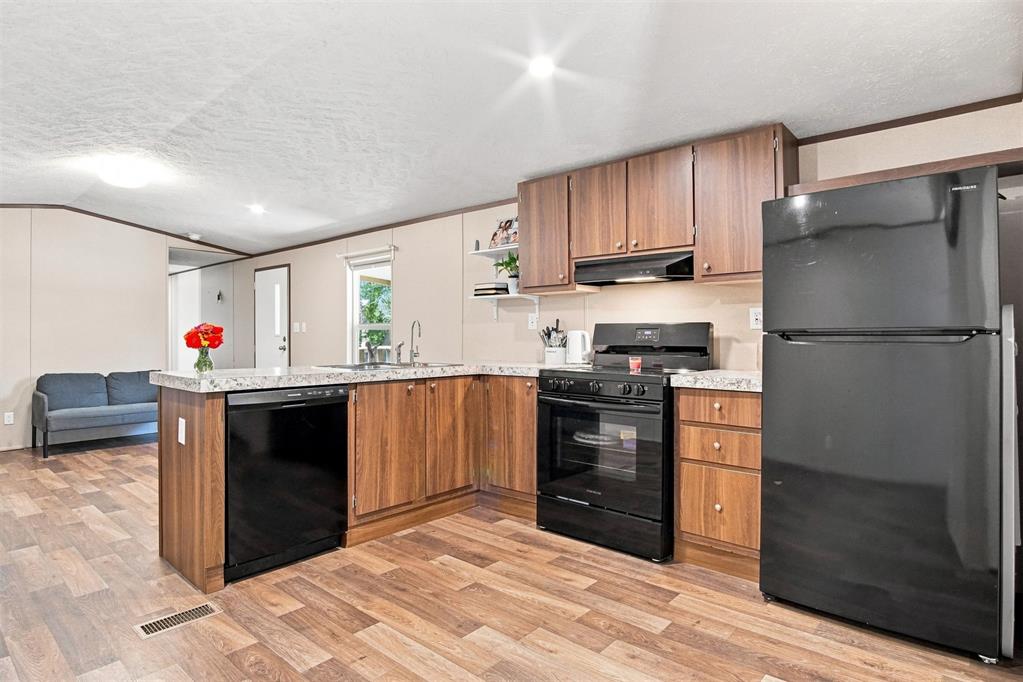 102150 N 3610 Property Photo 21