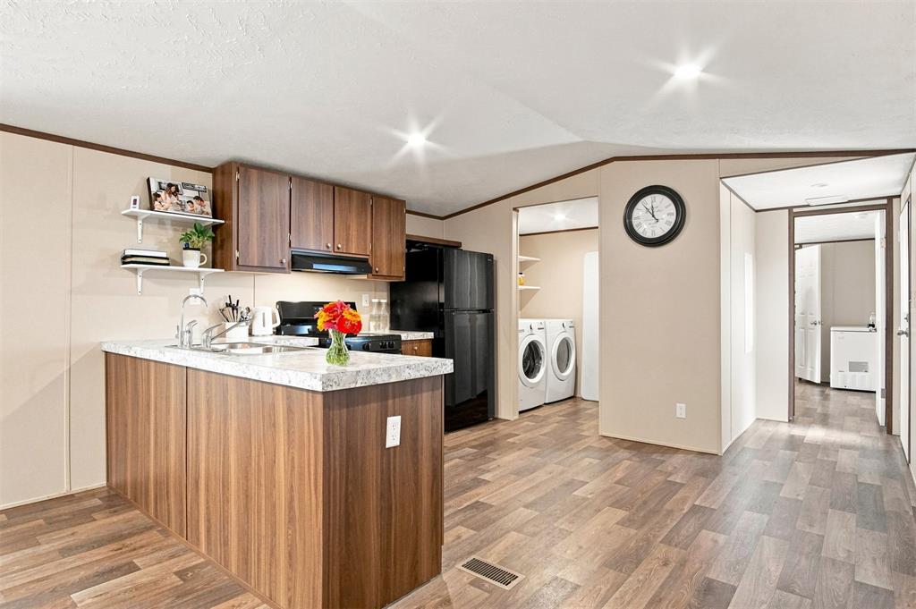102150 N 3610 Property Photo 27