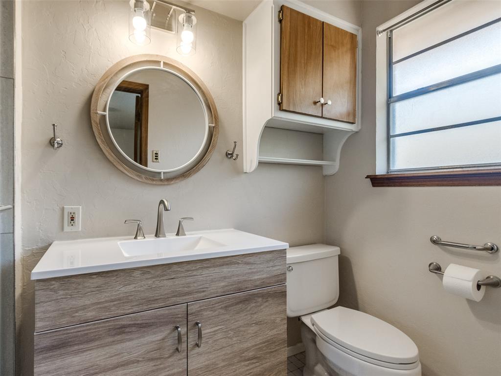 229 Chaucer Crescent Street Property Photo 14