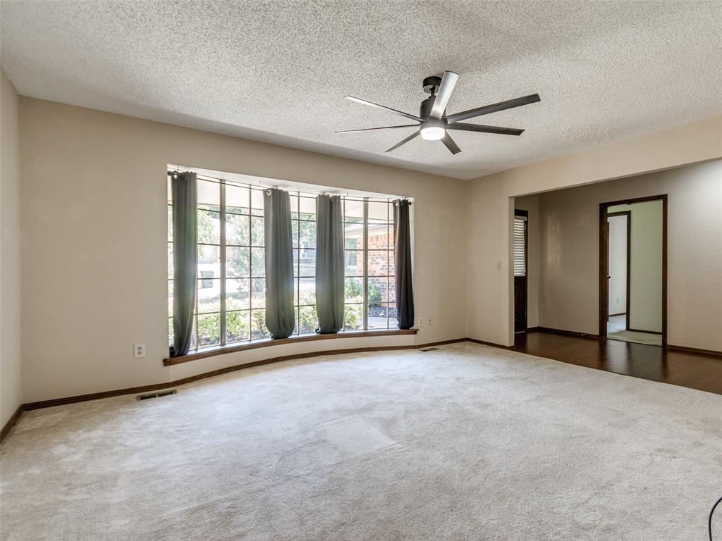 229 Chaucer Crescent Street Property Photo 17