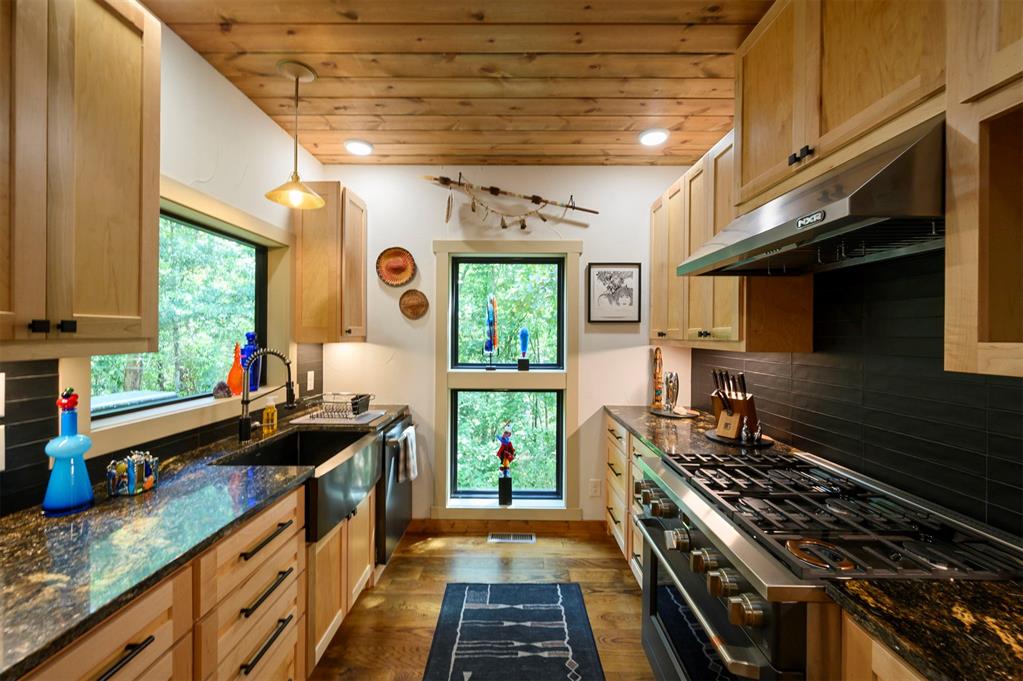 116 Raintree Road Property Photo 10