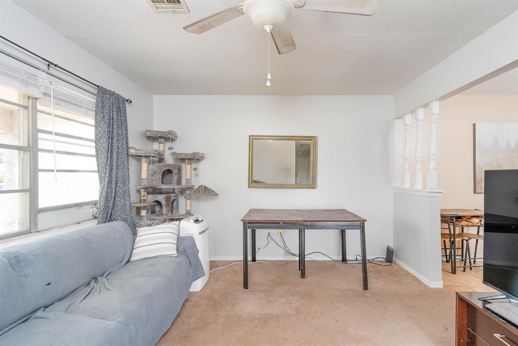1504 Lawton Property Photo 5