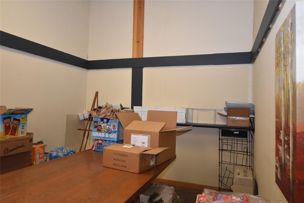 113 W Oklahoma Avenue Property Photo 8