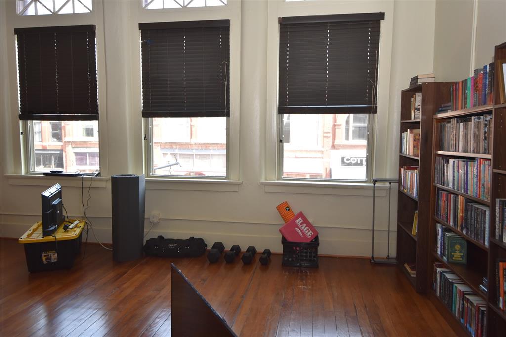 113 W Oklahoma Avenue Property Photo 28