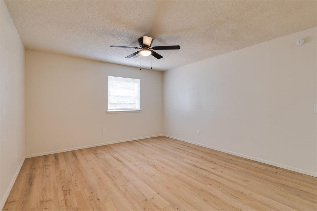 14388 Jesse Drive Property Photo 7