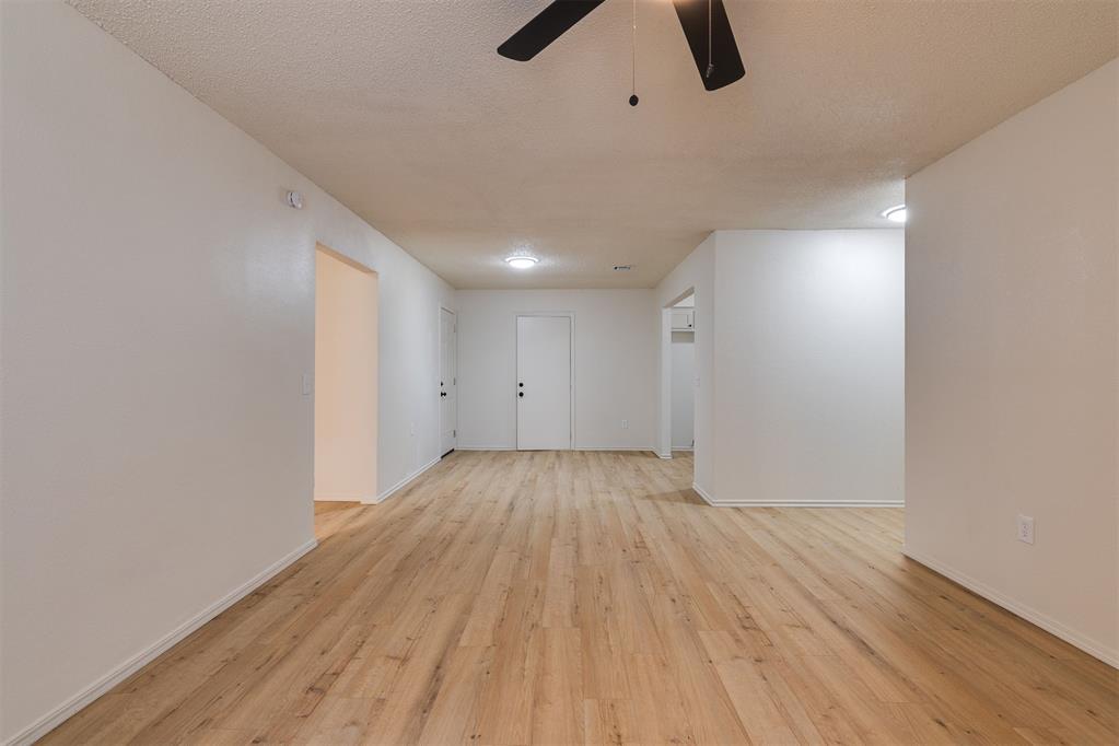 14388 Jesse Drive Property Photo 8