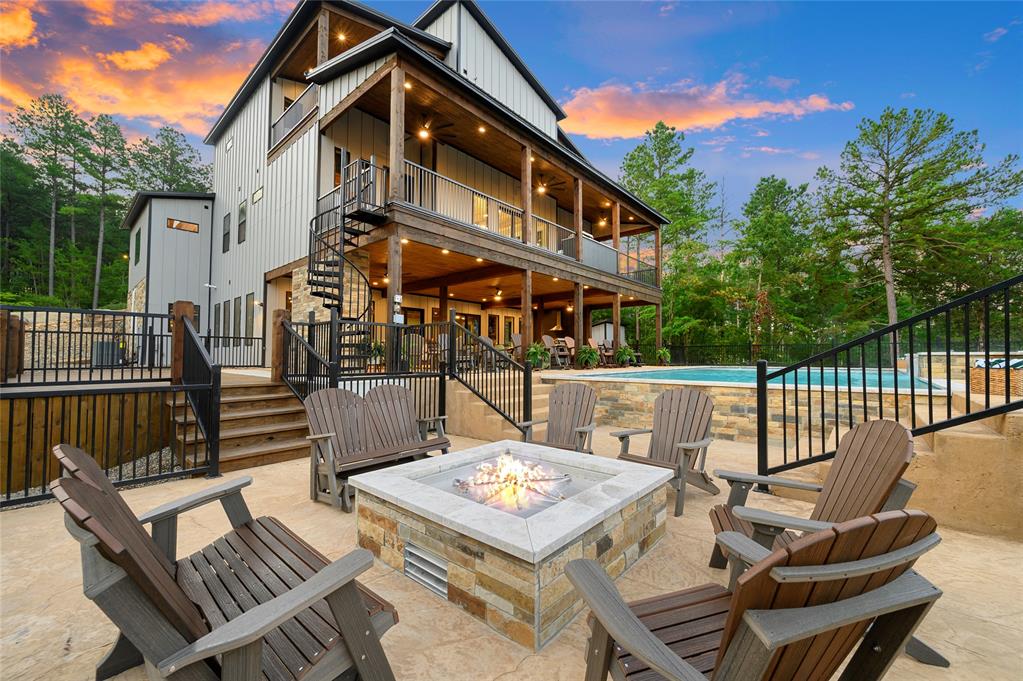 89 Boulder Bend Property Photo 7