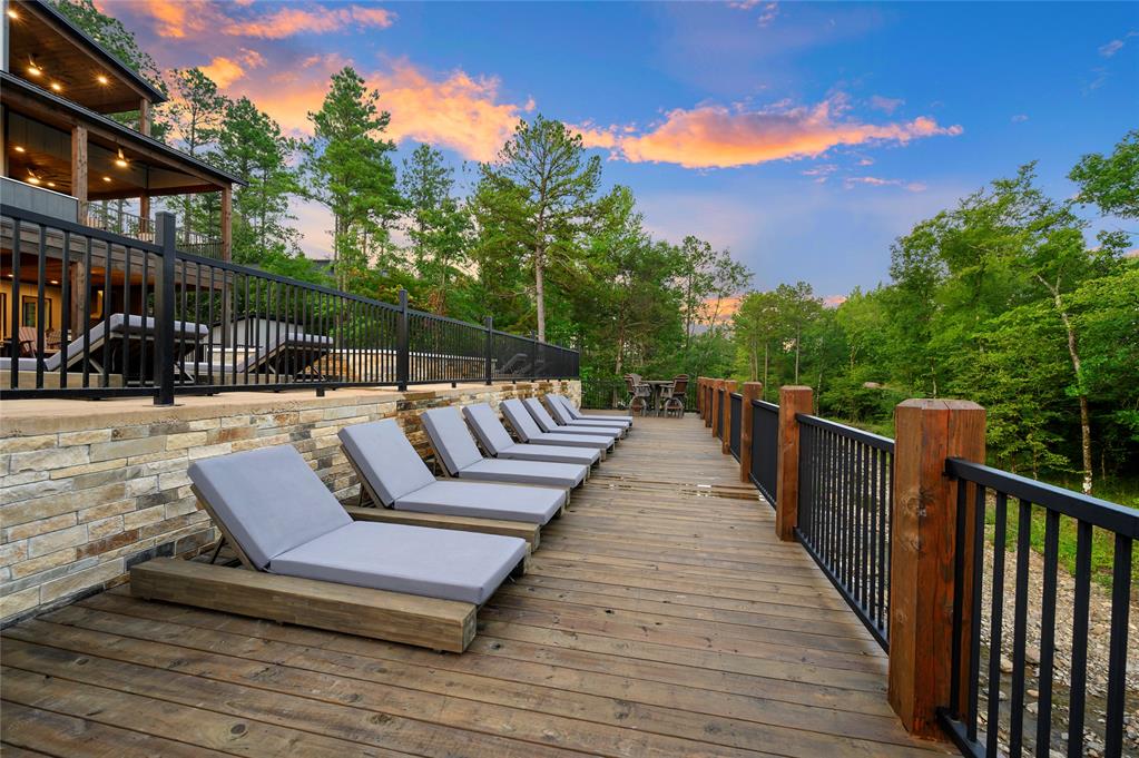 89 Boulder Bend Property Photo 8