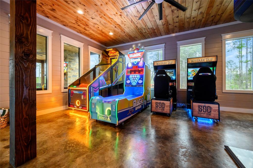89 Boulder Bend Property Photo 38
