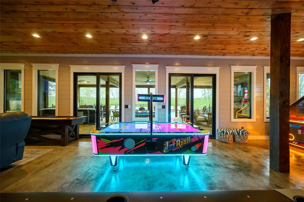 89 Boulder Bend Property Photo 40