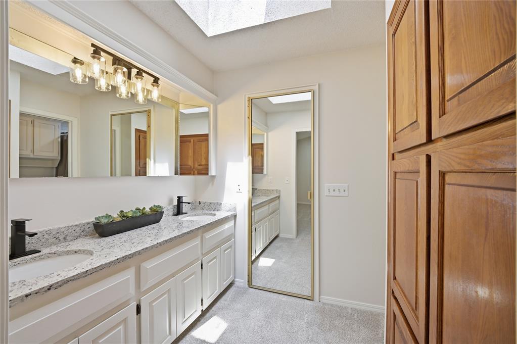 11220 Nw 112th Street Property Photo 18