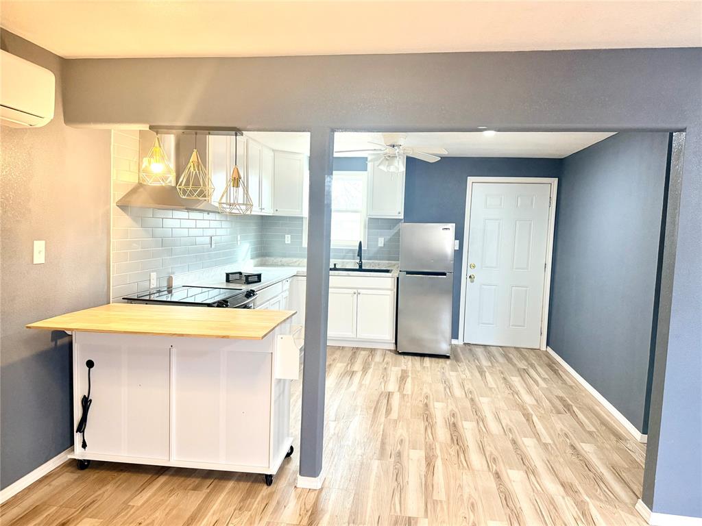 526 S Howard Avenue Property Photo 8
