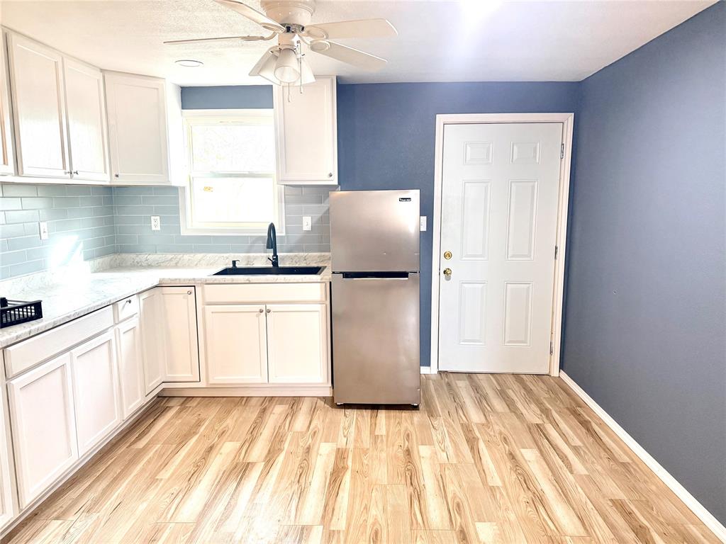 526 S Howard Avenue Property Photo 9