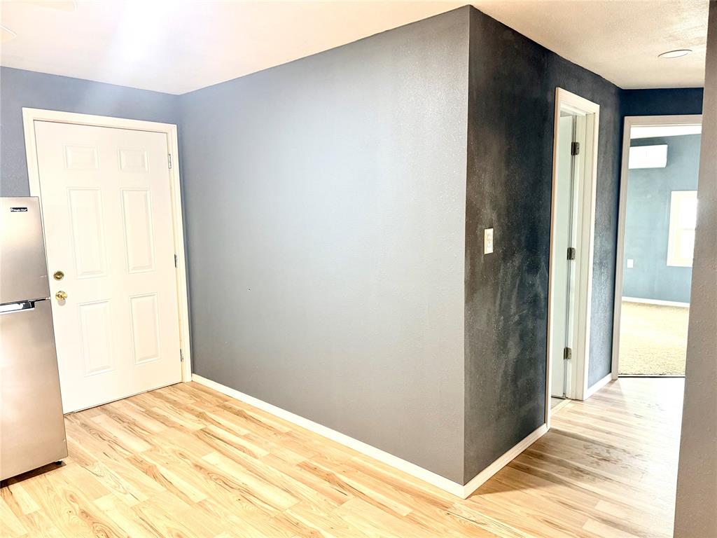526 S Howard Avenue Property Photo 16