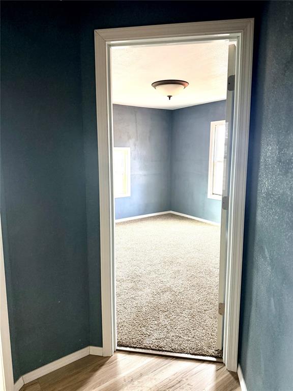 526 S Howard Avenue Property Photo 18