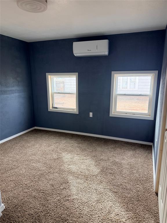 526 S Howard Avenue Property Photo 32