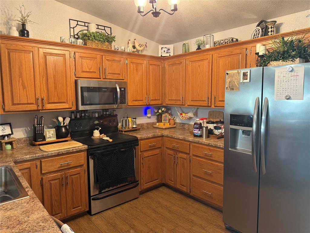 521 N Ballard Street Property Photo 5