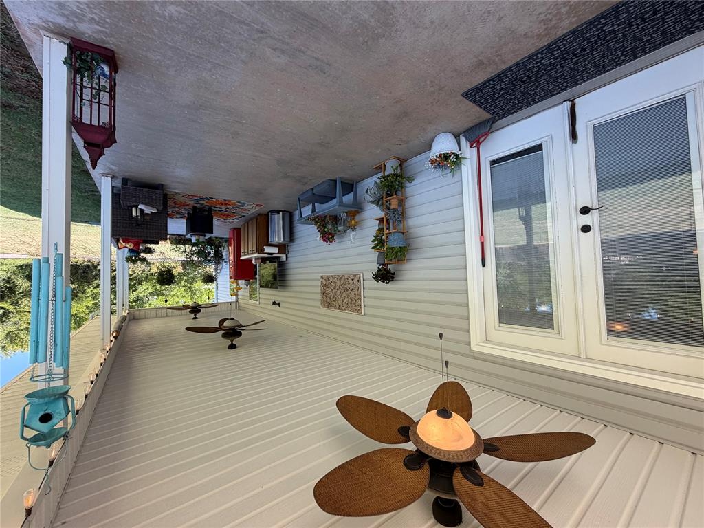 521 N Ballard Street Property Photo 28