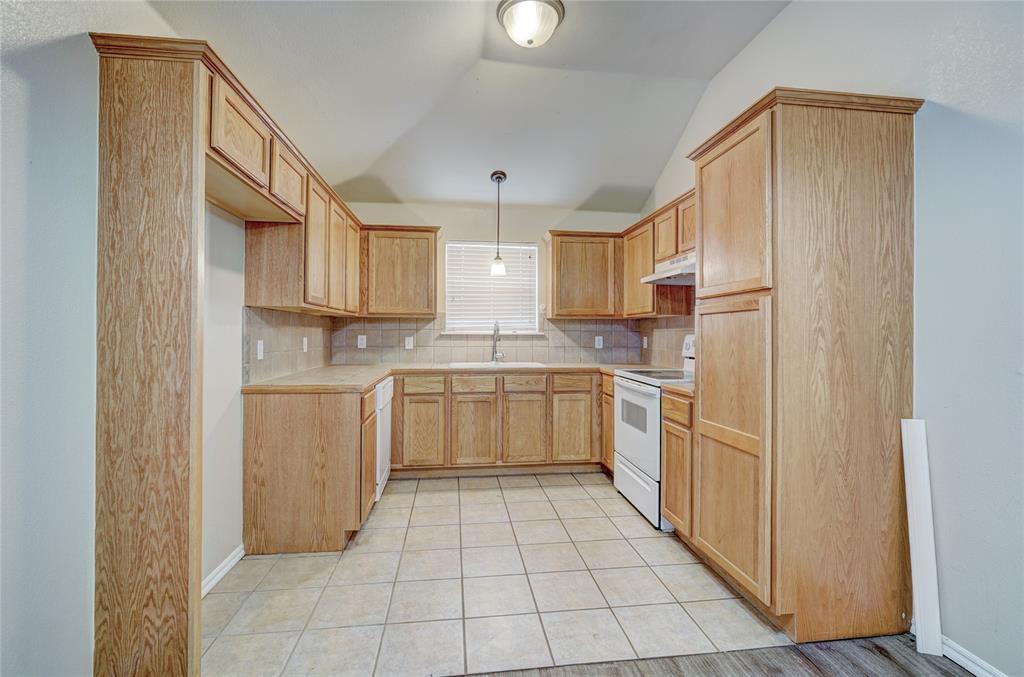 12324 Sw 5th Street Property Photo 7