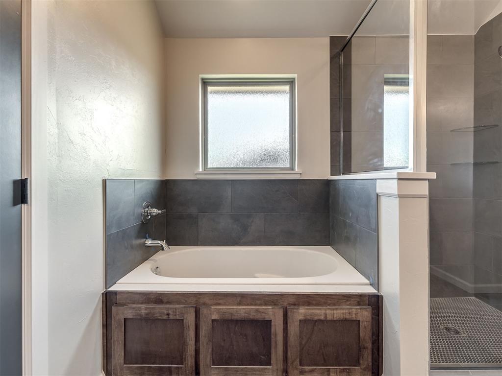 11913 Nw 118th Street Property Photo 18