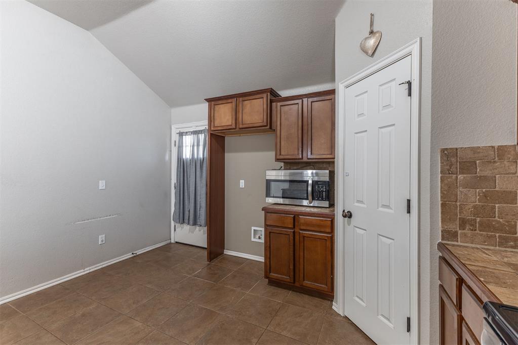 9408 Pear Street Property Photo 18