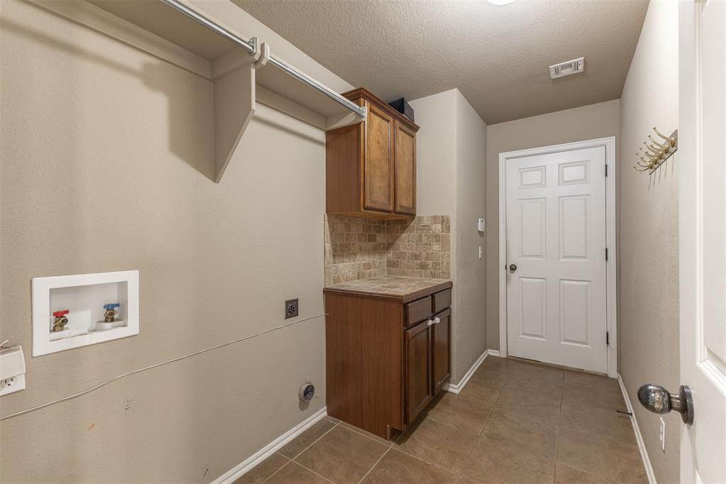 9408 Pear Street Property Photo 26