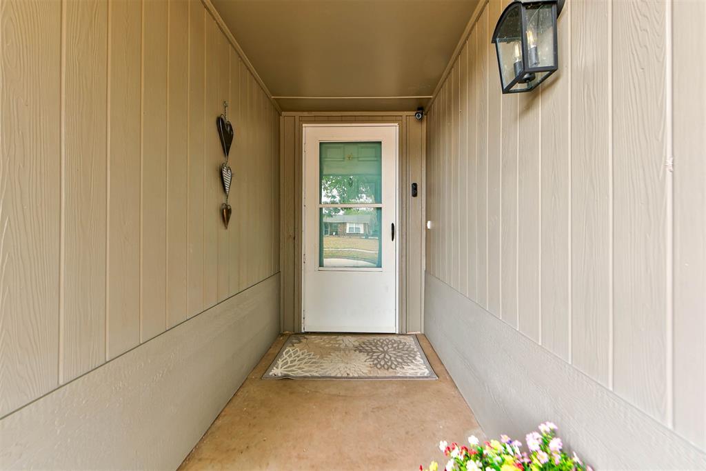 1665 Ne 6th Street Property Photo 4