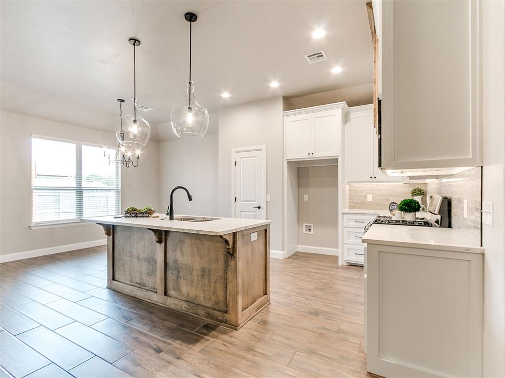 1914 Oakville Court Property Photo 10