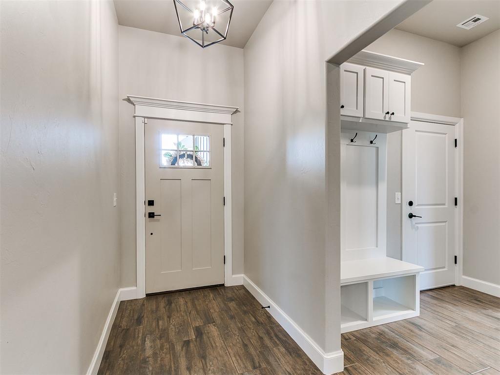 1914 Oakville Court Property Photo 33