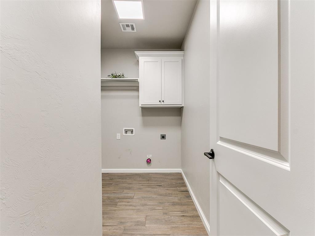 1914 Oakville Court Property Photo 35