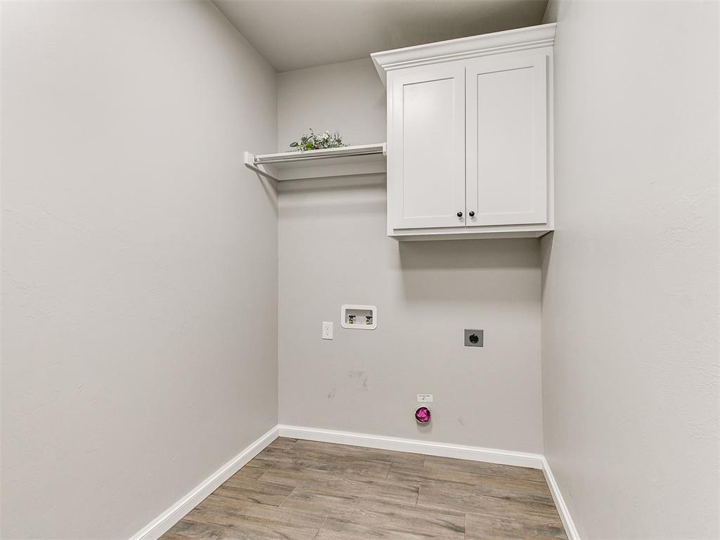 1914 Oakville Court Property Photo 36