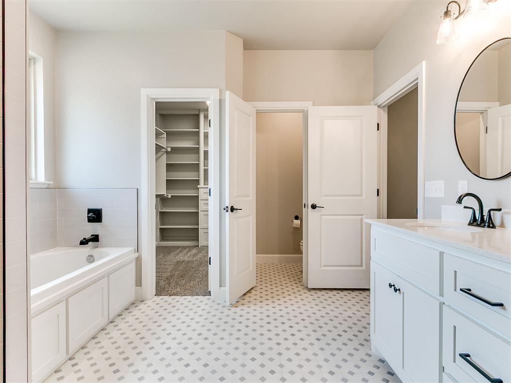 1914 Oakville Court Property Photo 42