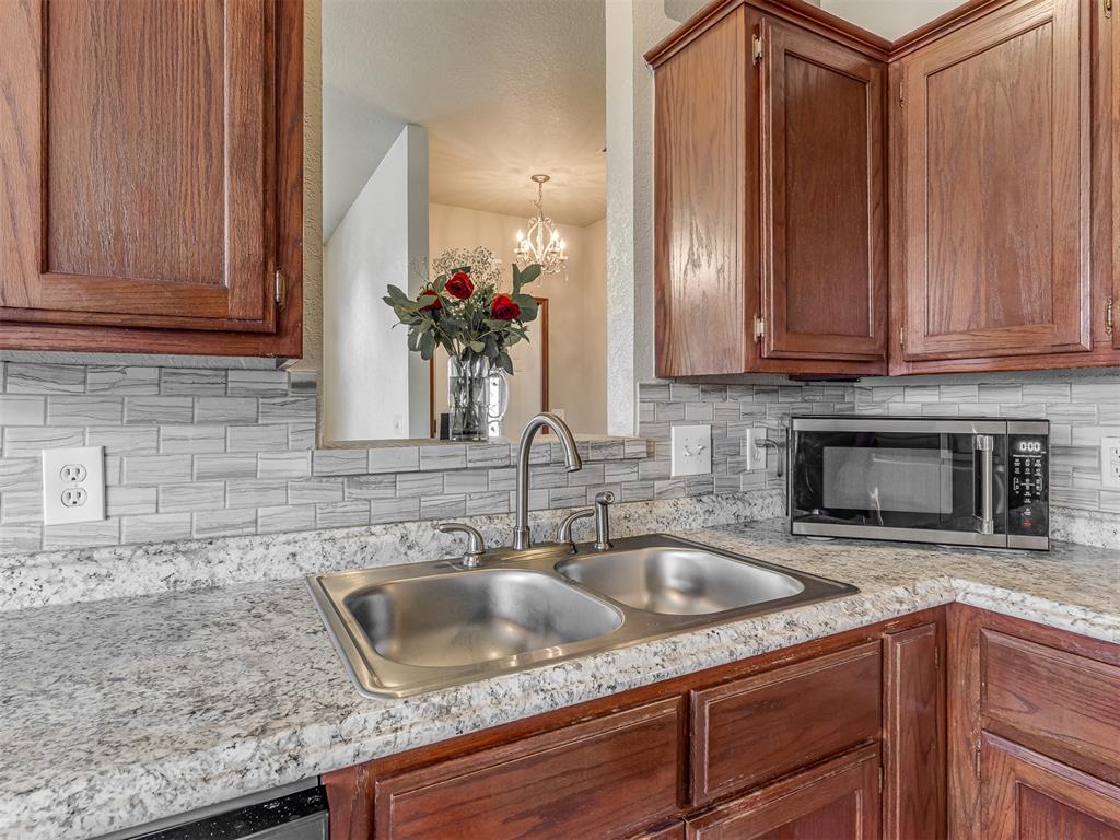 3405 Shona Way Property Photo 14