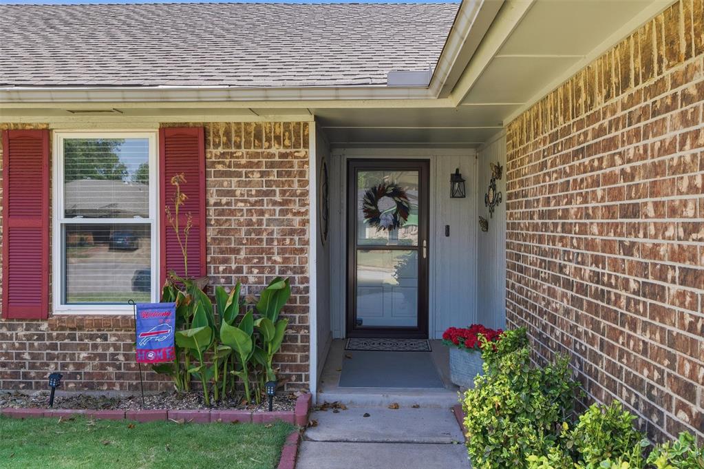 1608 N Green Leaf Circle Property Photo 3