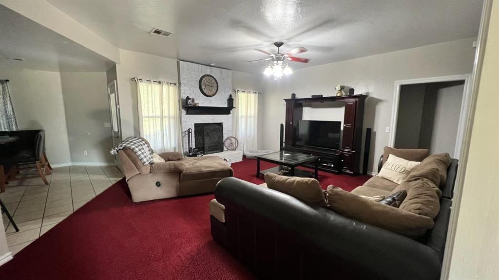 11055 N Lily Lane Property Photo 4