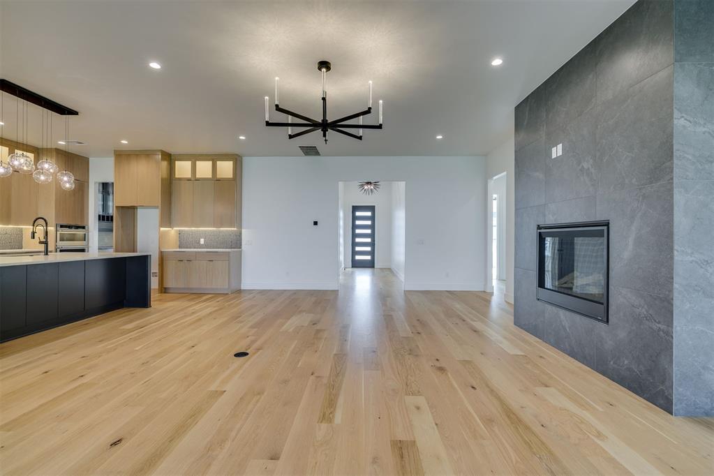 3009 Wood Thrush Way Property Photo 7