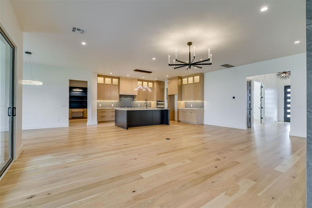 3009 Wood Thrush Way Property Photo 9