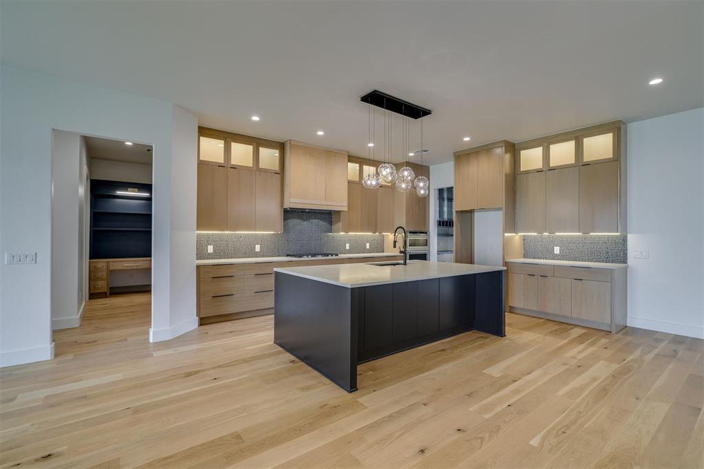 3009 Wood Thrush Way Property Photo 11