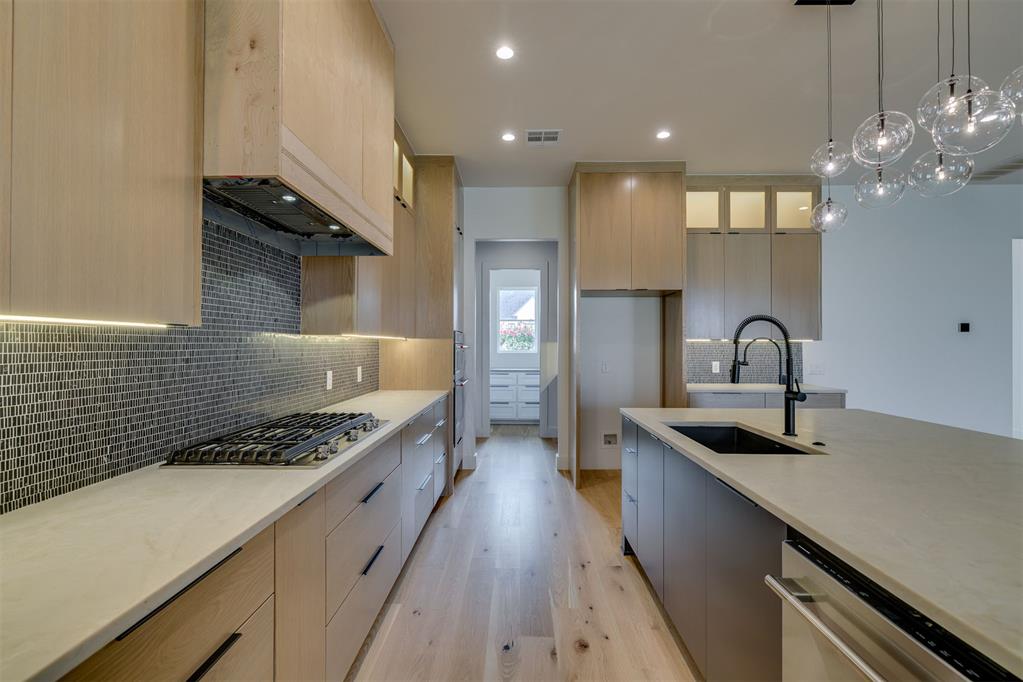 3009 Wood Thrush Way Property Photo 13
