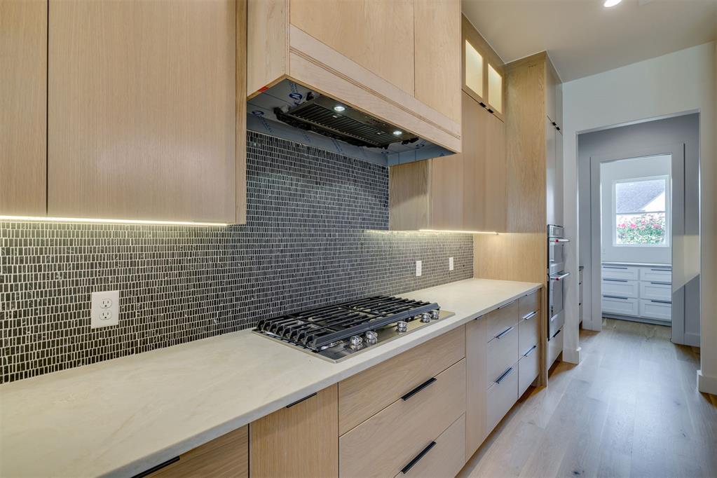 3009 Wood Thrush Way Property Photo 14