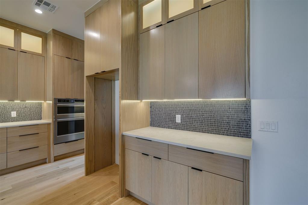3009 Wood Thrush Way Property Photo 17