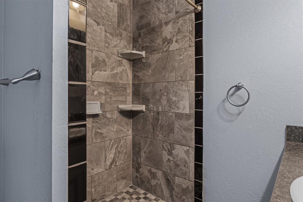 8829 Nw 84th Street Property Photo 18