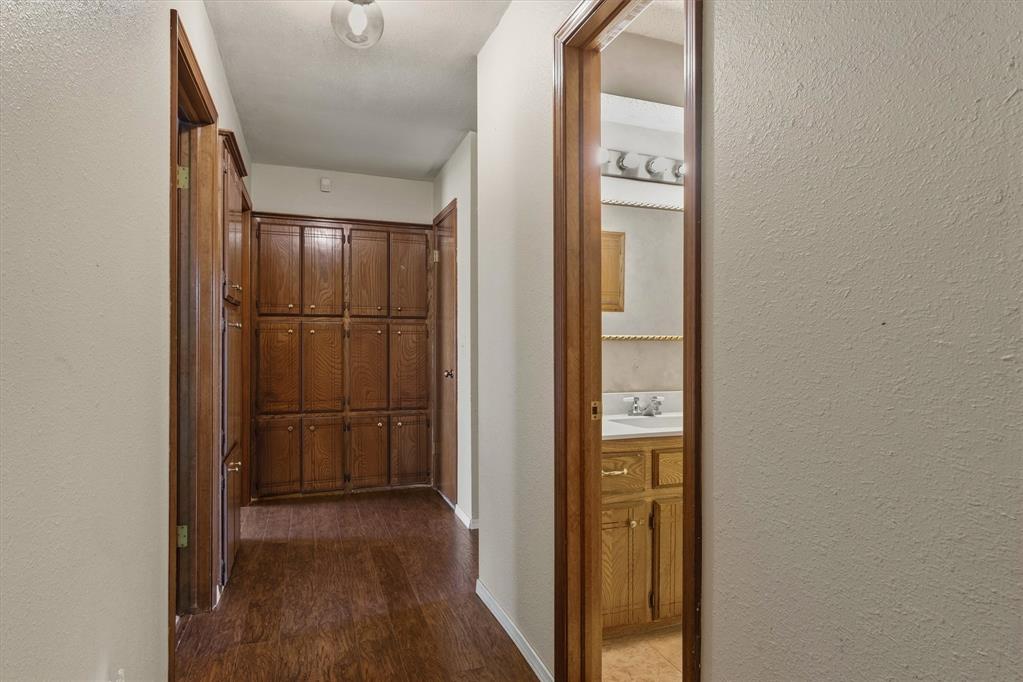 8829 Nw 84th Street Property Photo 25