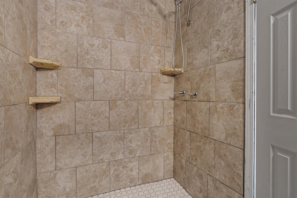8829 Nw 84th Street Property Photo 29