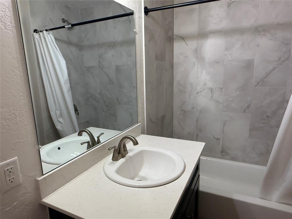 3804 N County Line Road Property Photo 15