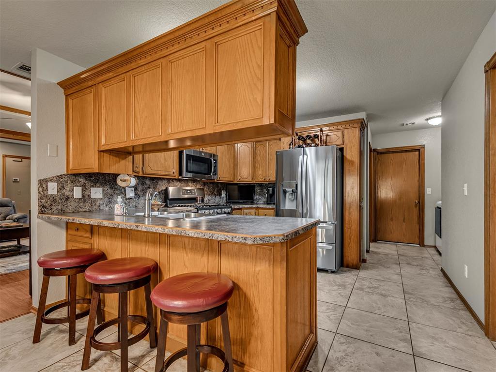 413 Summer Oaks Drive Property Photo 12