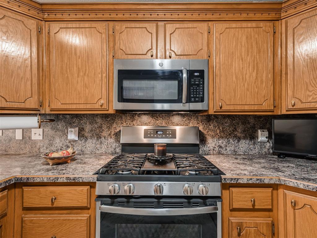 413 Summer Oaks Drive Property Photo 14