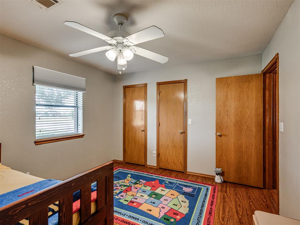 413 Summer Oaks Drive Property Photo 25