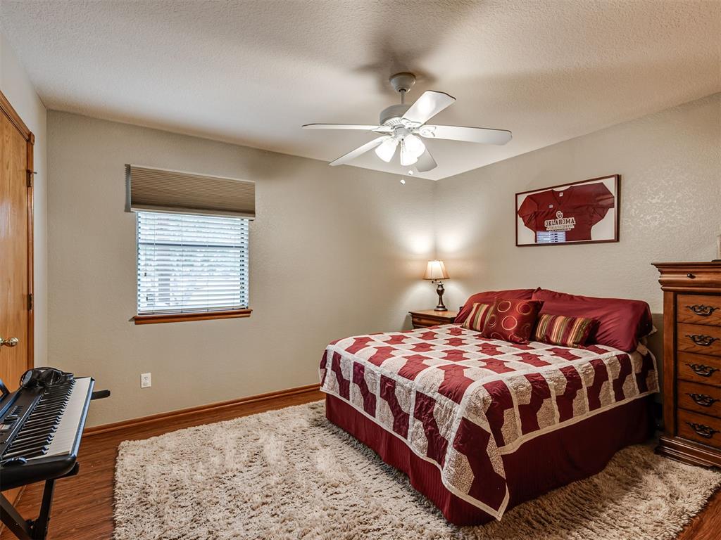 413 Summer Oaks Drive Property Photo 27