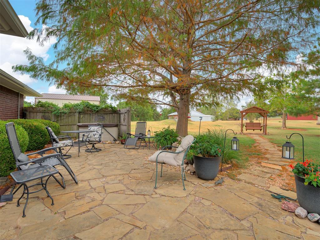 413 Summer Oaks Drive Property Photo 33